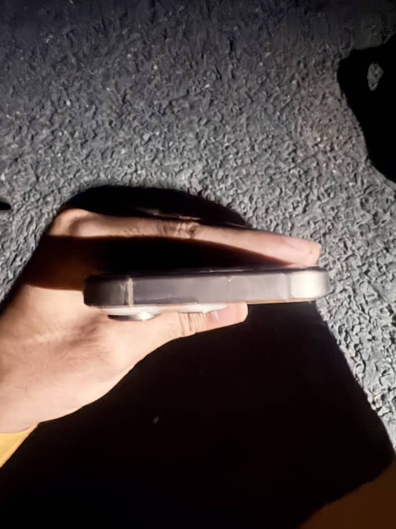 Apple iPhone 16 Pro 5