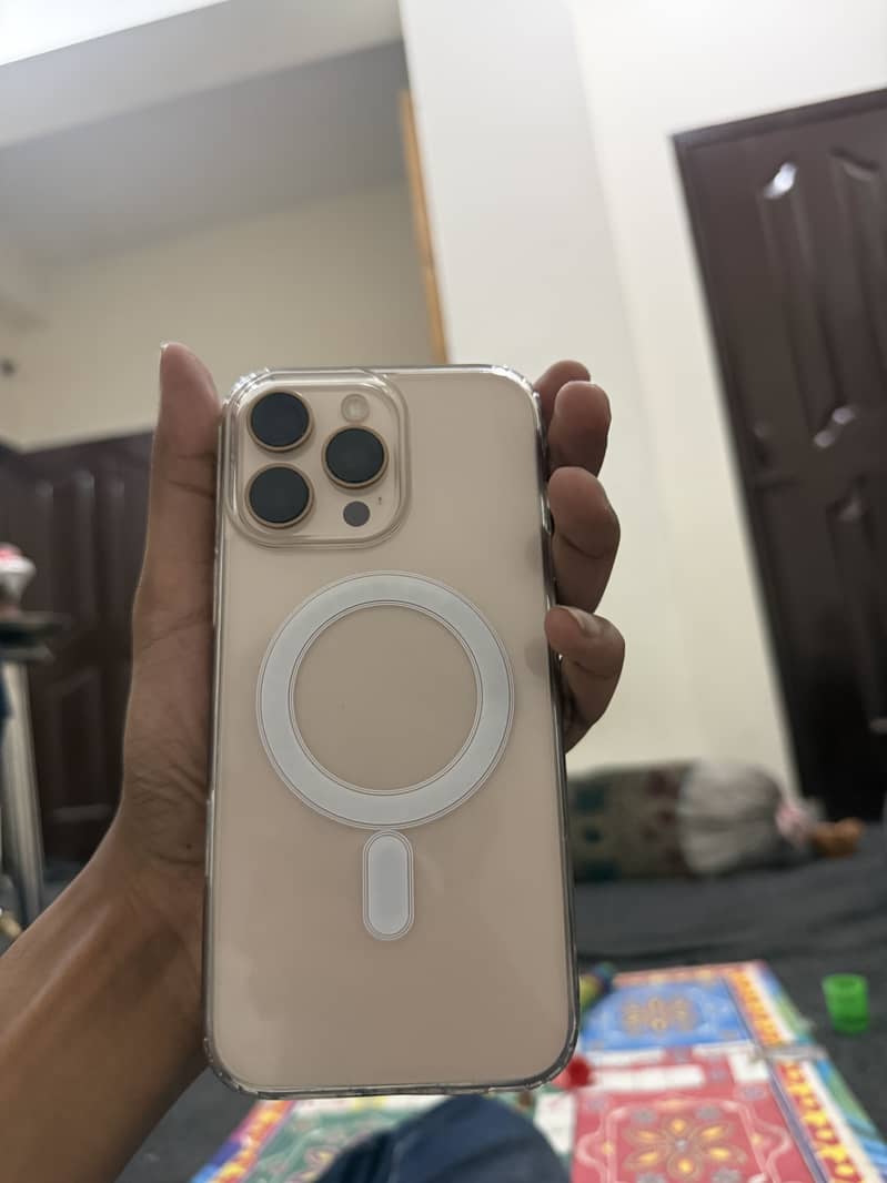 Apple iPhone 16 Pro Max 5