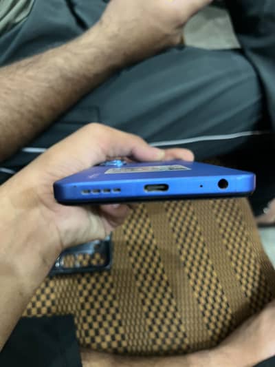Infinix Hot 60i 6+6 128GB 10 by 10 condition