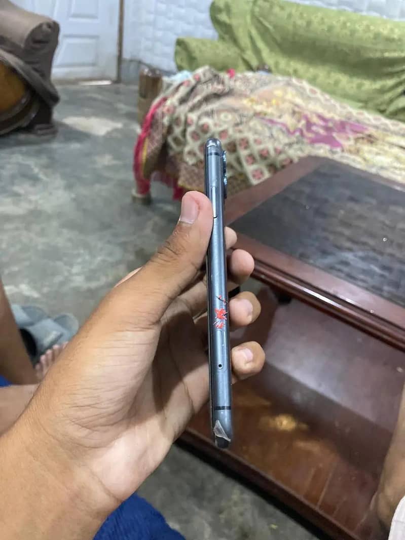 Apple iPhone 11 2