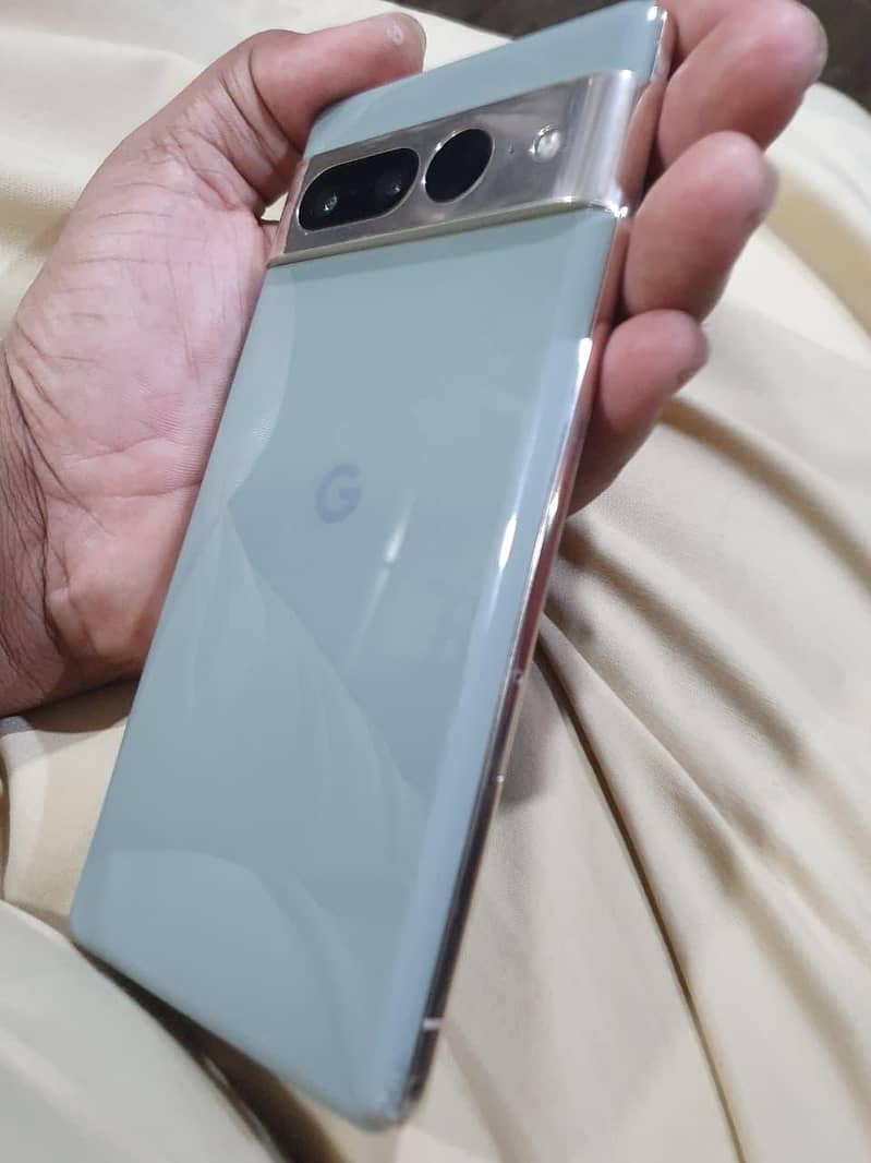 Google Pixel 7 Pro 2