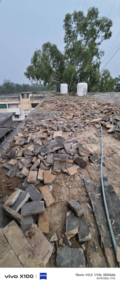 Awal used choka (bricks)
