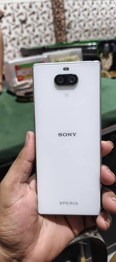 Sony Xperia 8 4/64