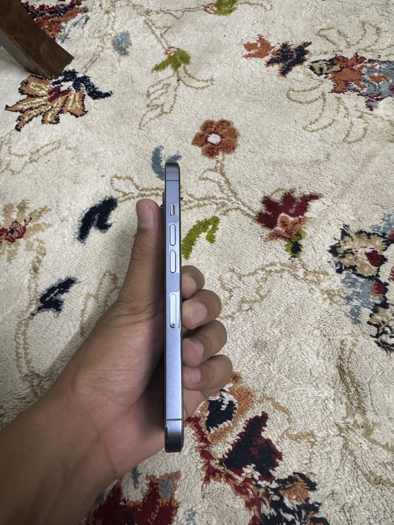 Apple iPhone 13 Pro 2