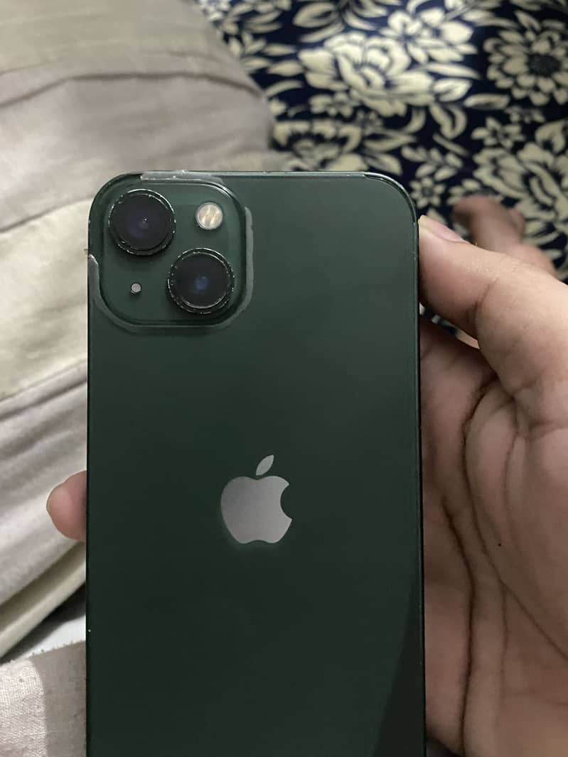 Apple iPhone 13 5