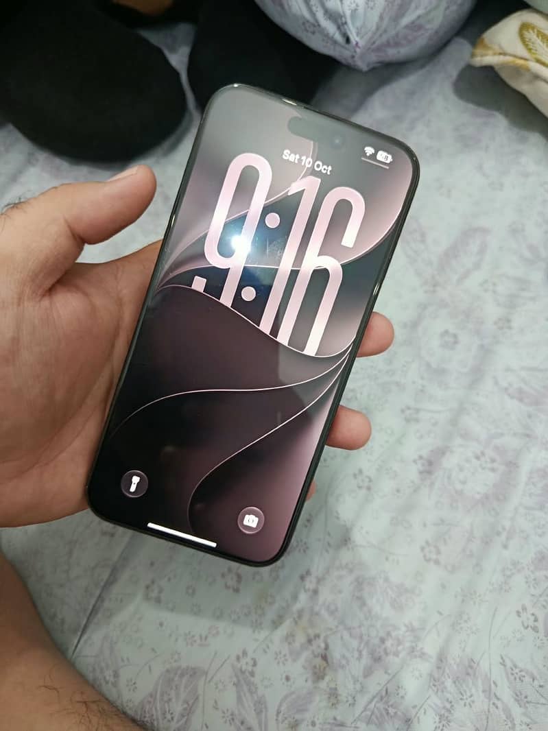 Apple iPhone 15 Pro Max 0
