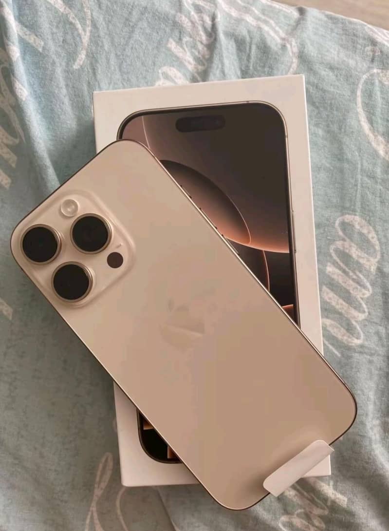 Apple iPhone 16 Pro Max JV 0