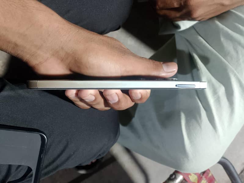 Tecno Spark Pro 40 4
