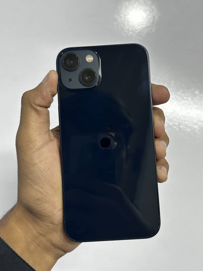 Apple iPhone 13 0