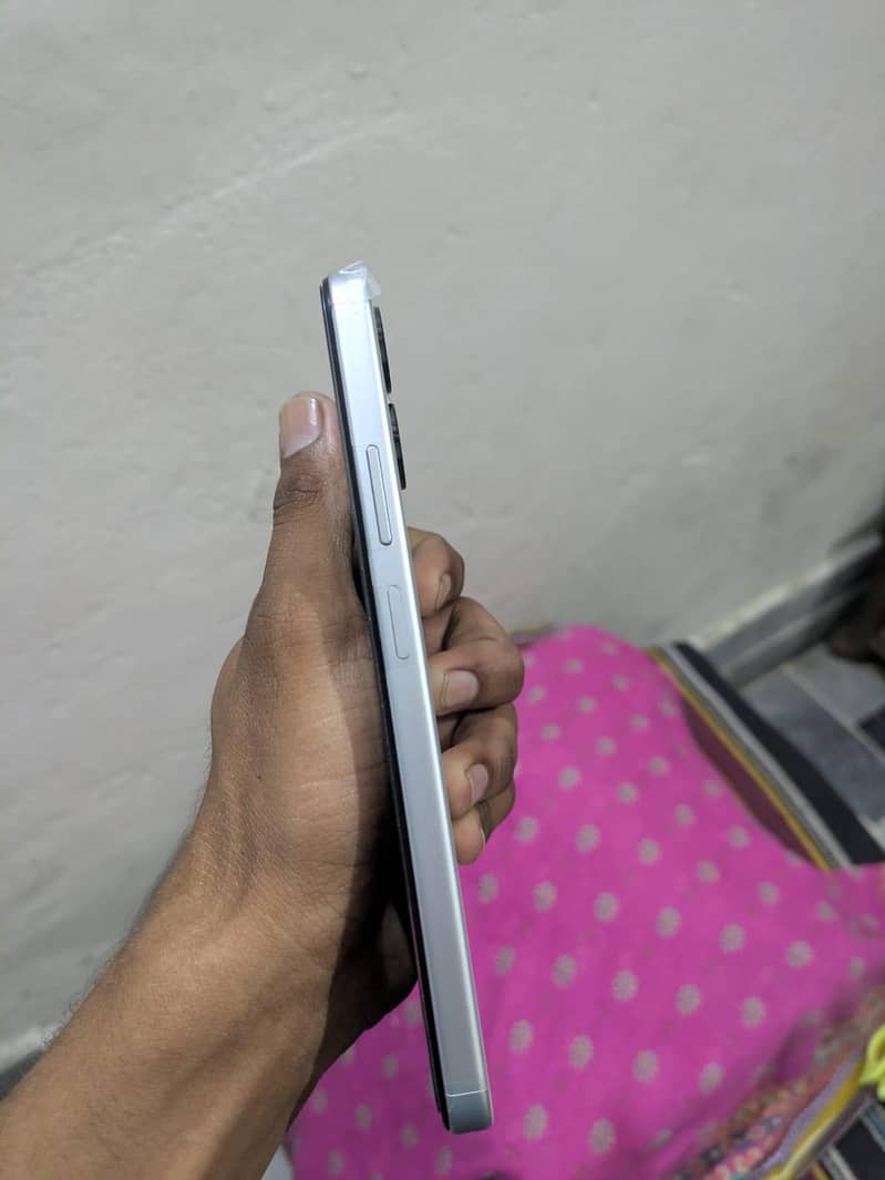 OPPO  A6c 1