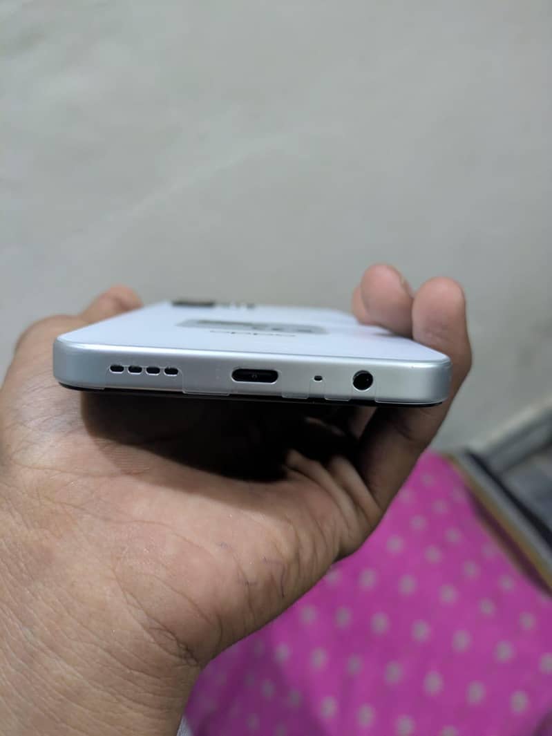 OPPO  A6c 3