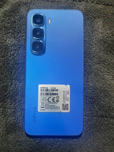 Infinix hot 60i 6+6 128 with box charger