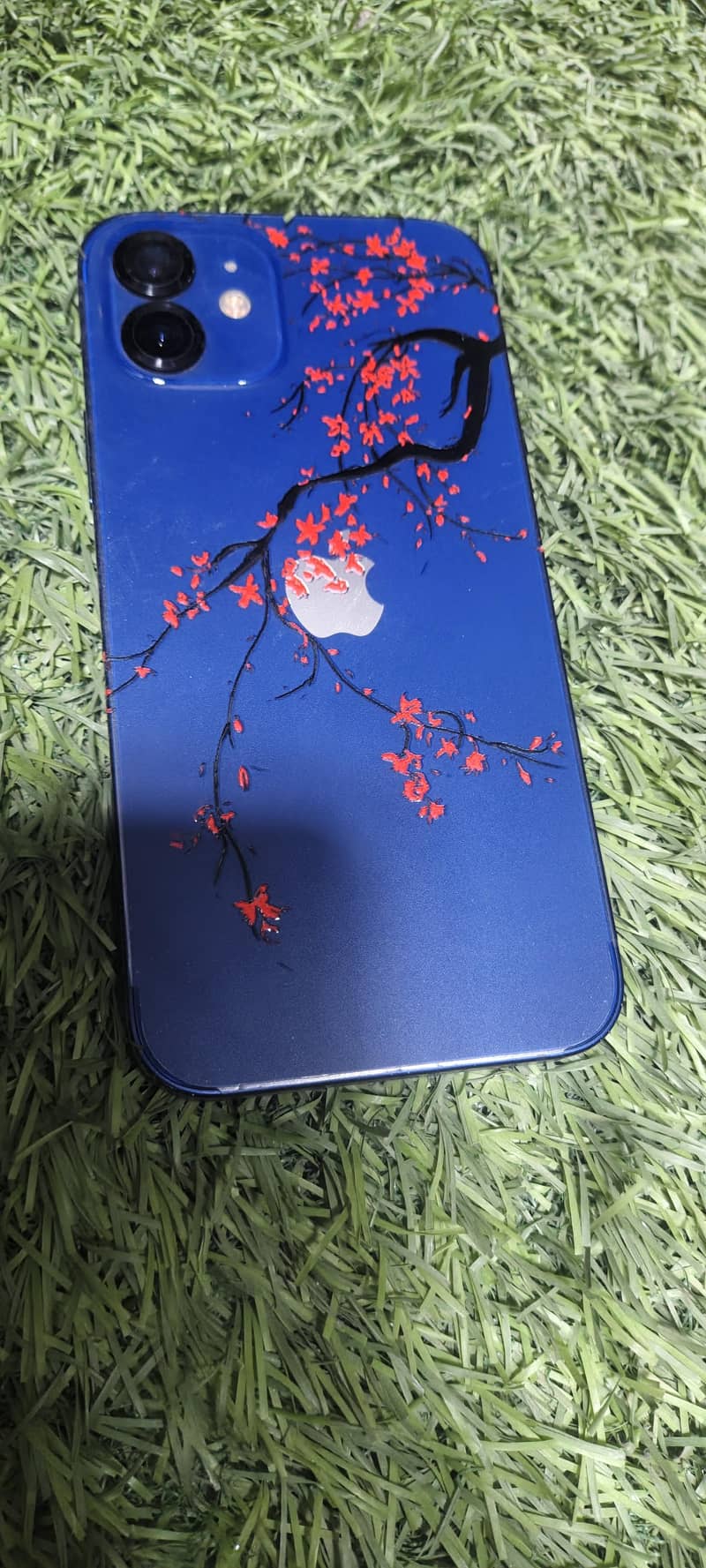 Apple iPhone 12 4
