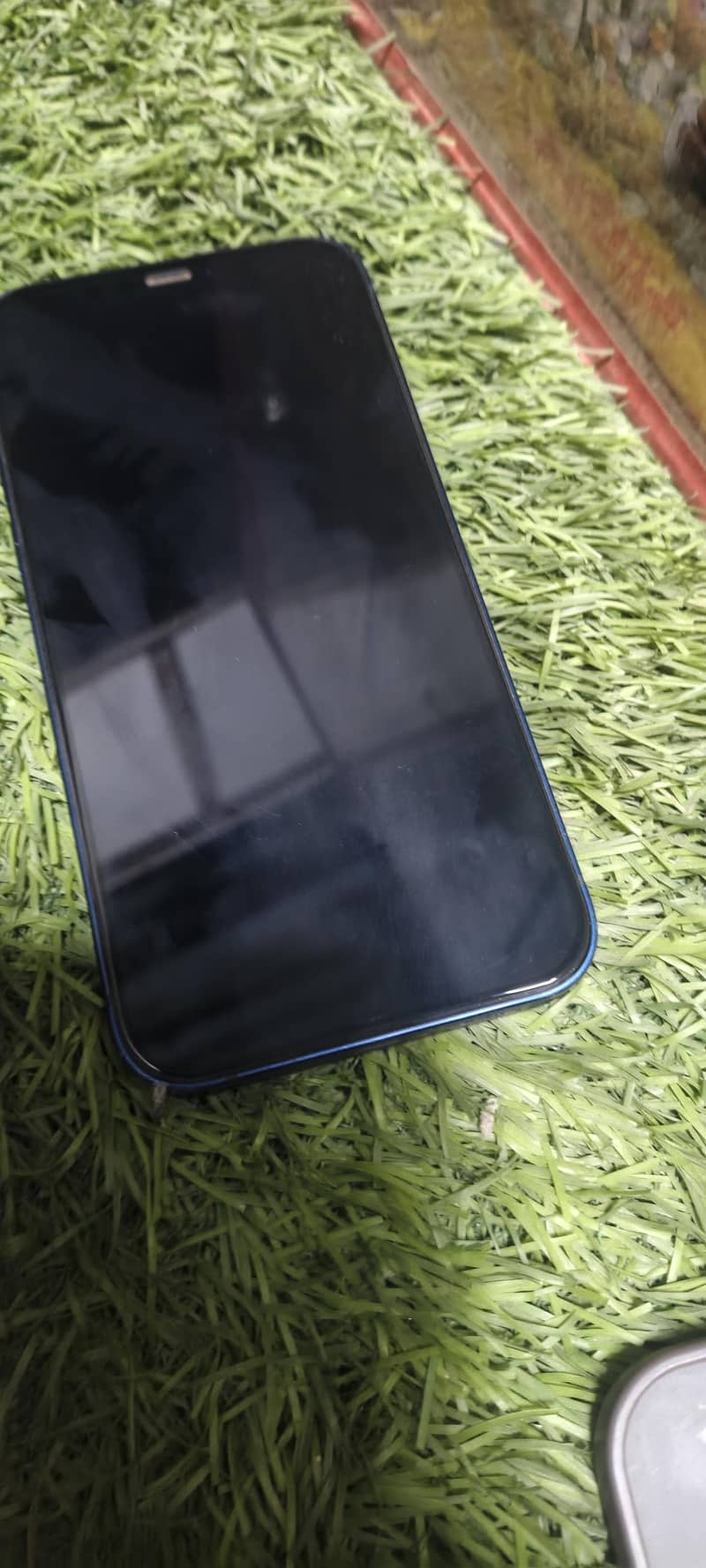 Apple iPhone 12 6