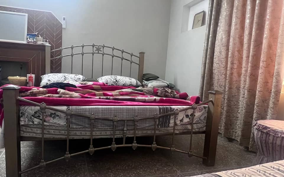 used iron bed set 3