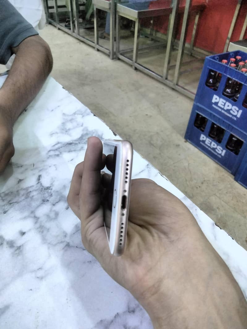 Apple iPhone 8 2