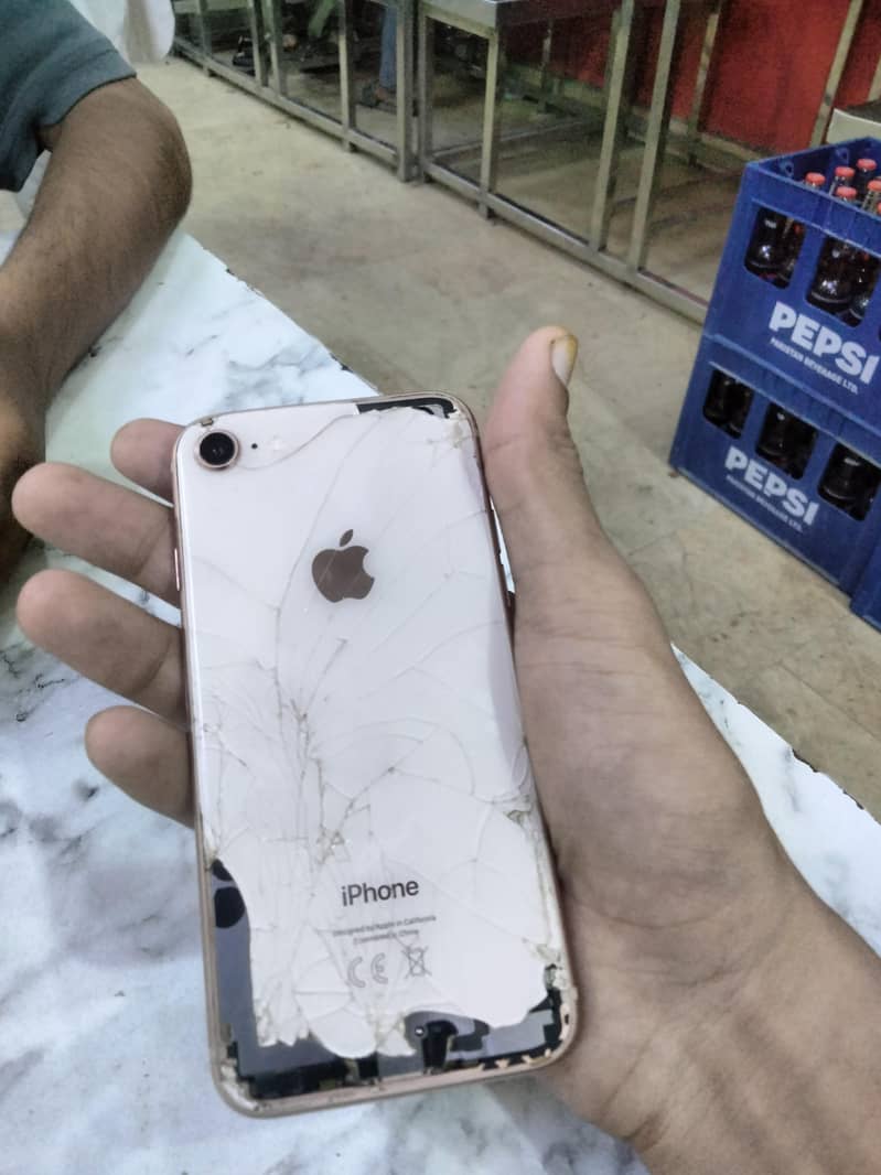 Apple iPhone 8 5