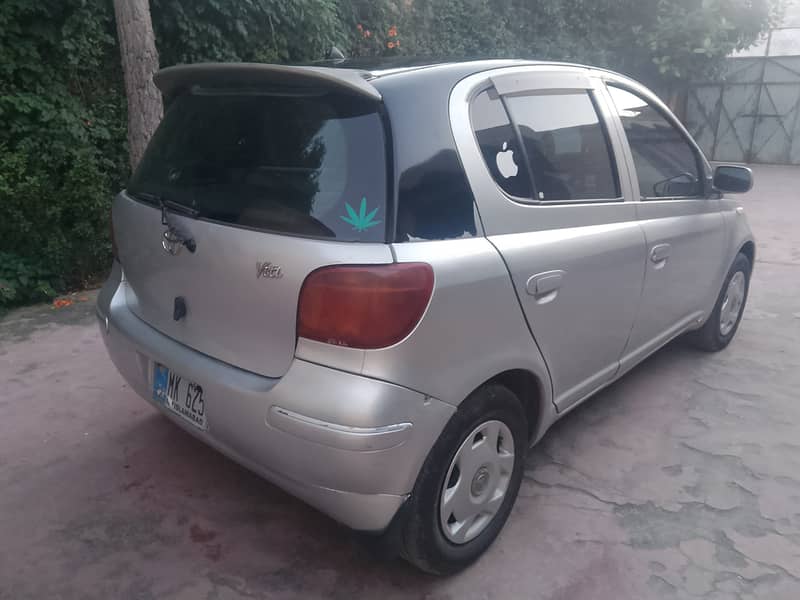 Toyota Vitz 2003 3