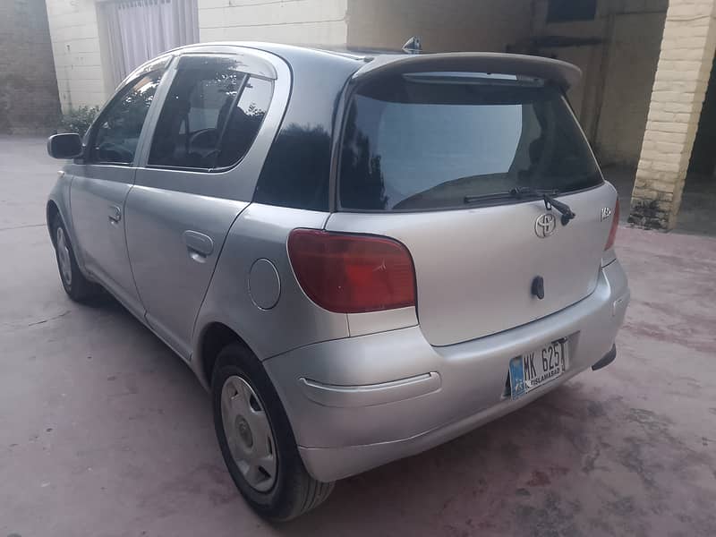 Toyota Vitz 2003 4