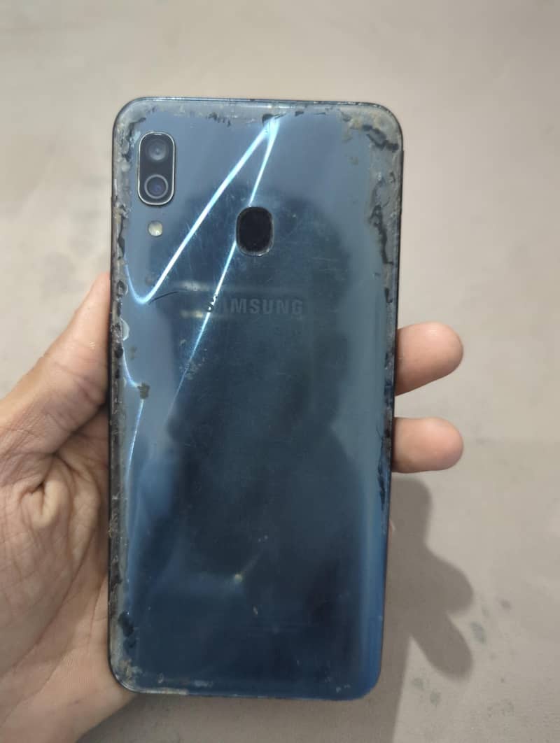 Samsung Mobile A30 0