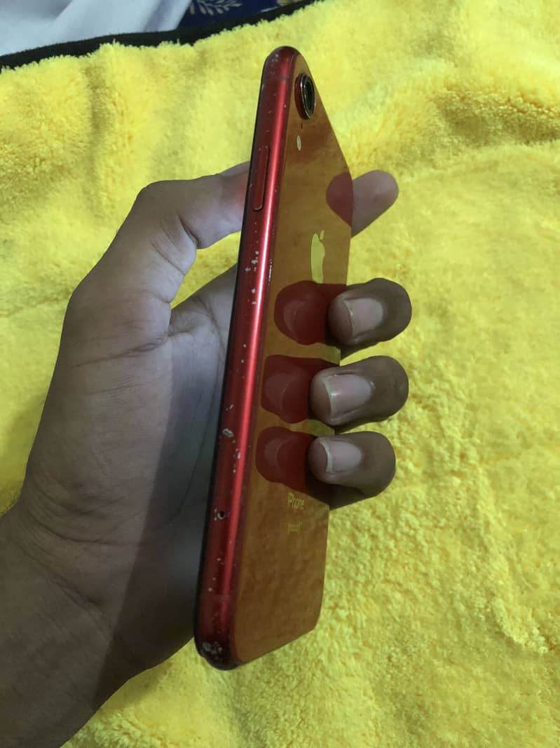 Apple iPhone XR 4