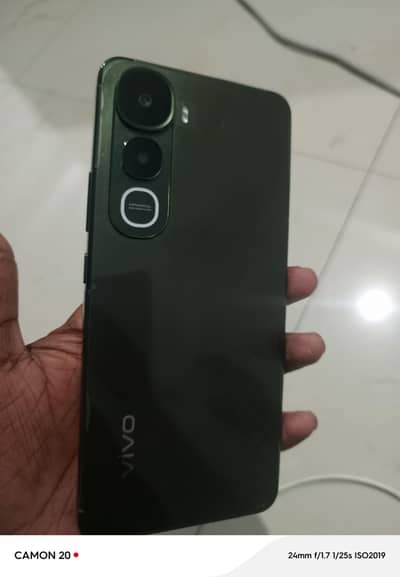 Vivo Y400