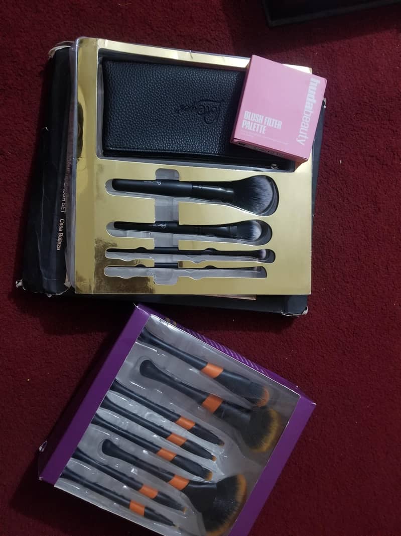 makeup brushes 0