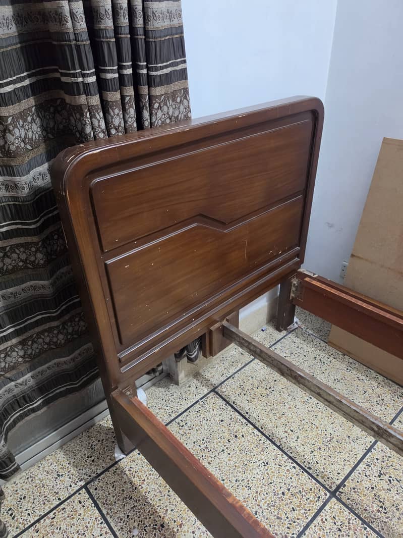 Single Bed 3.5 x 6.5 1