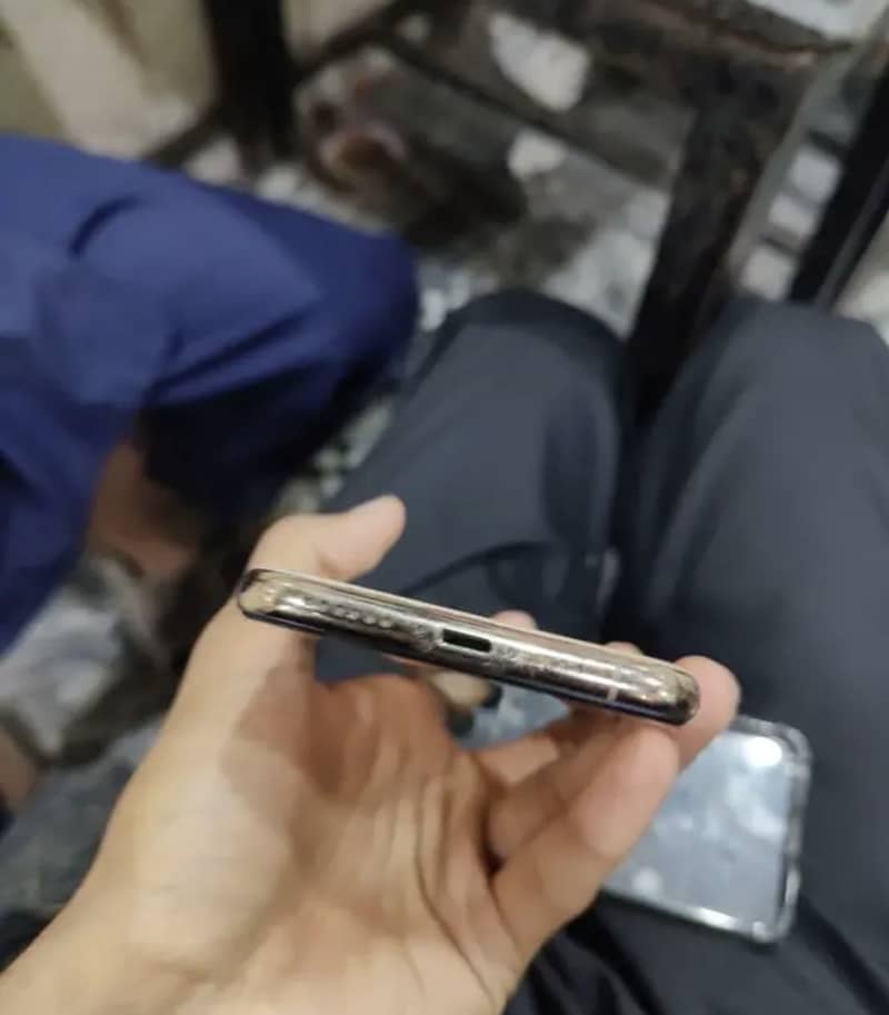 Apple iPhone 11 Pro 5