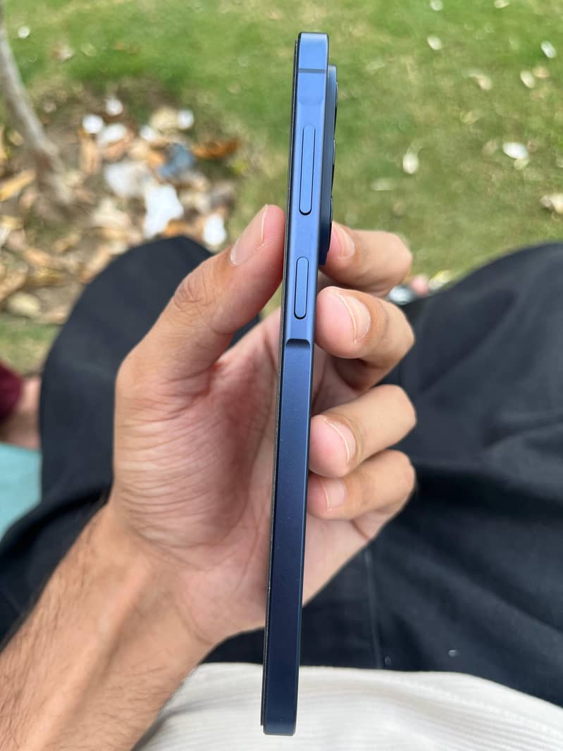 Samsung Mobile A57 5