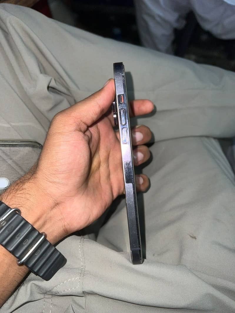 iPhone 14 Pro Max 1