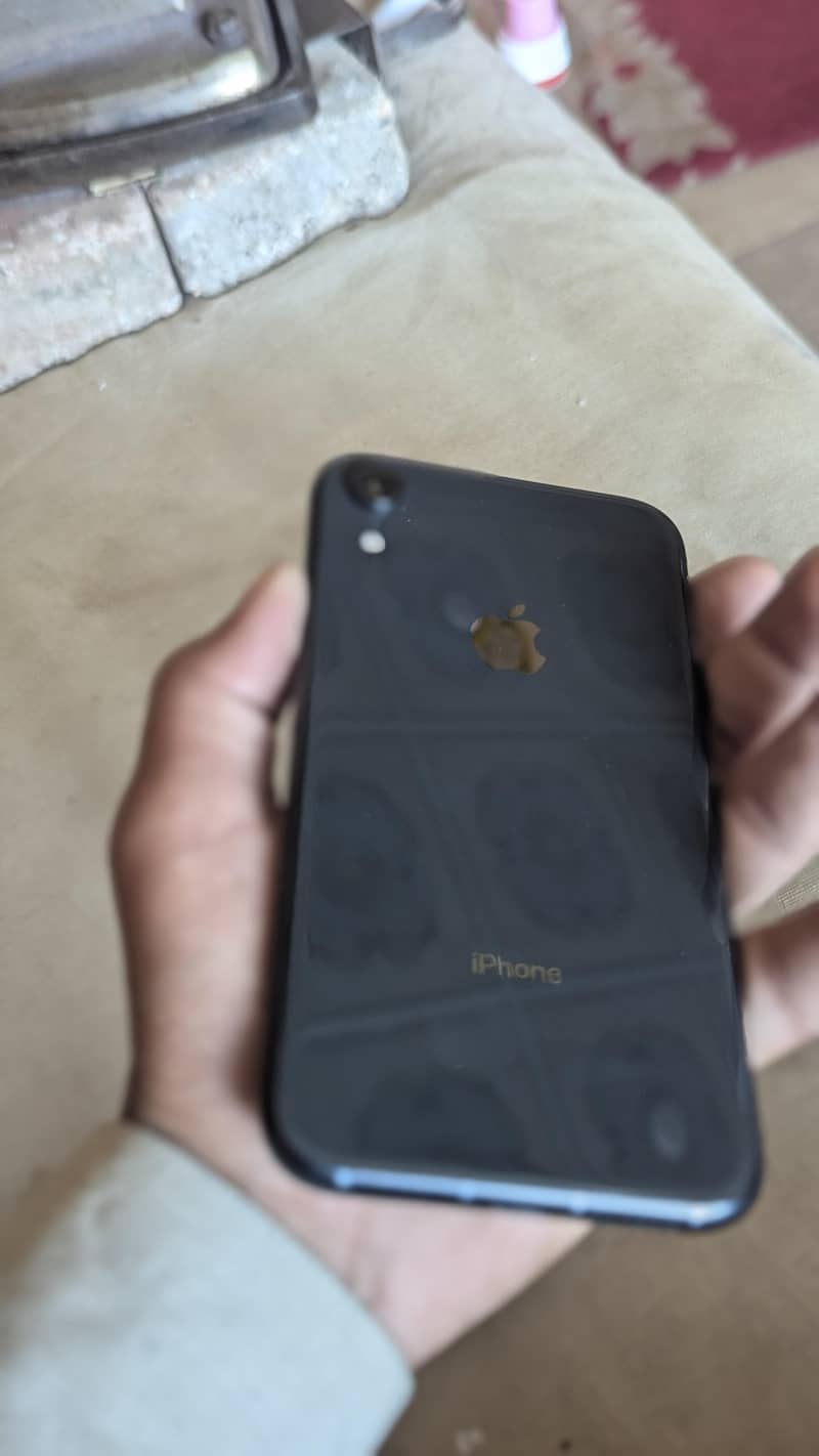 Apple iPhone XR 3