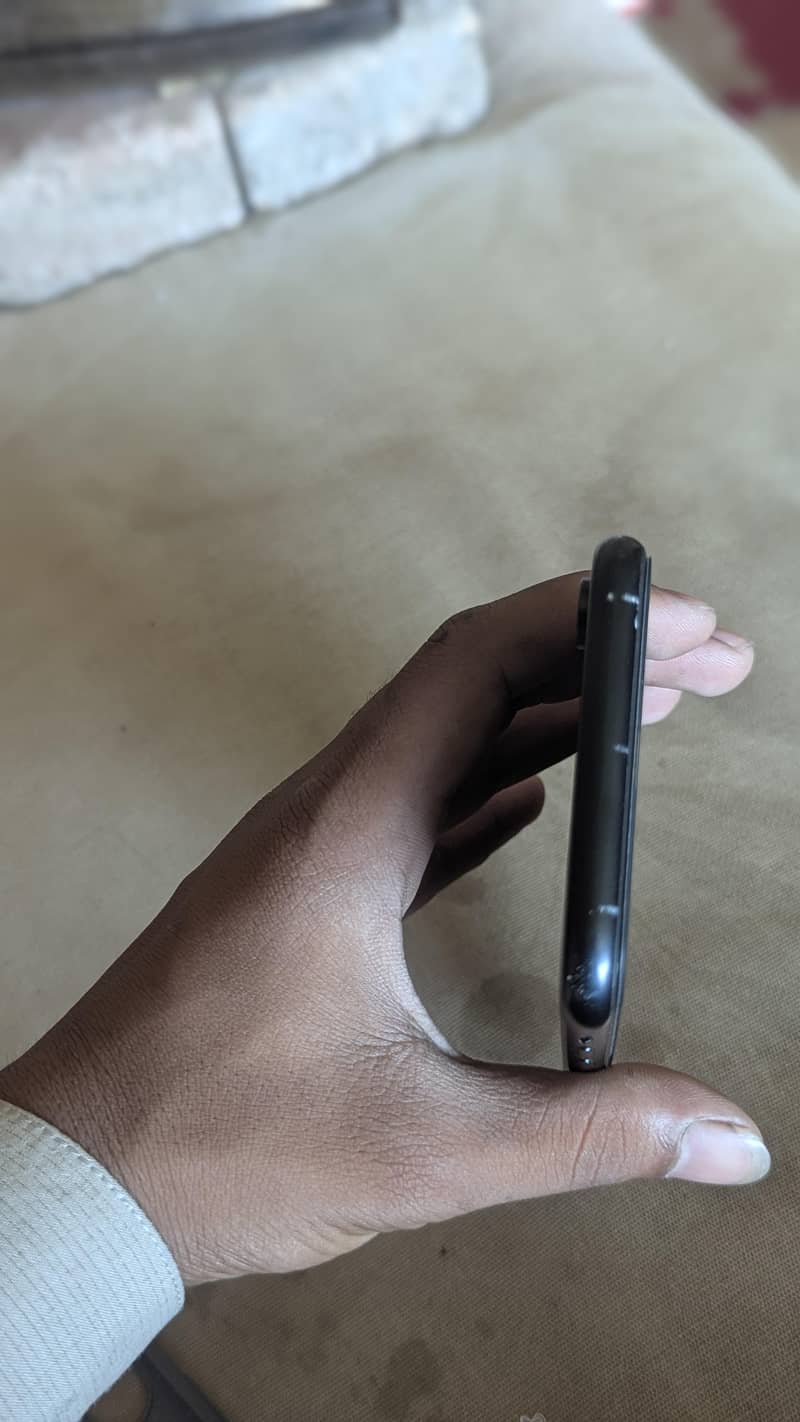 Apple iPhone XR 8