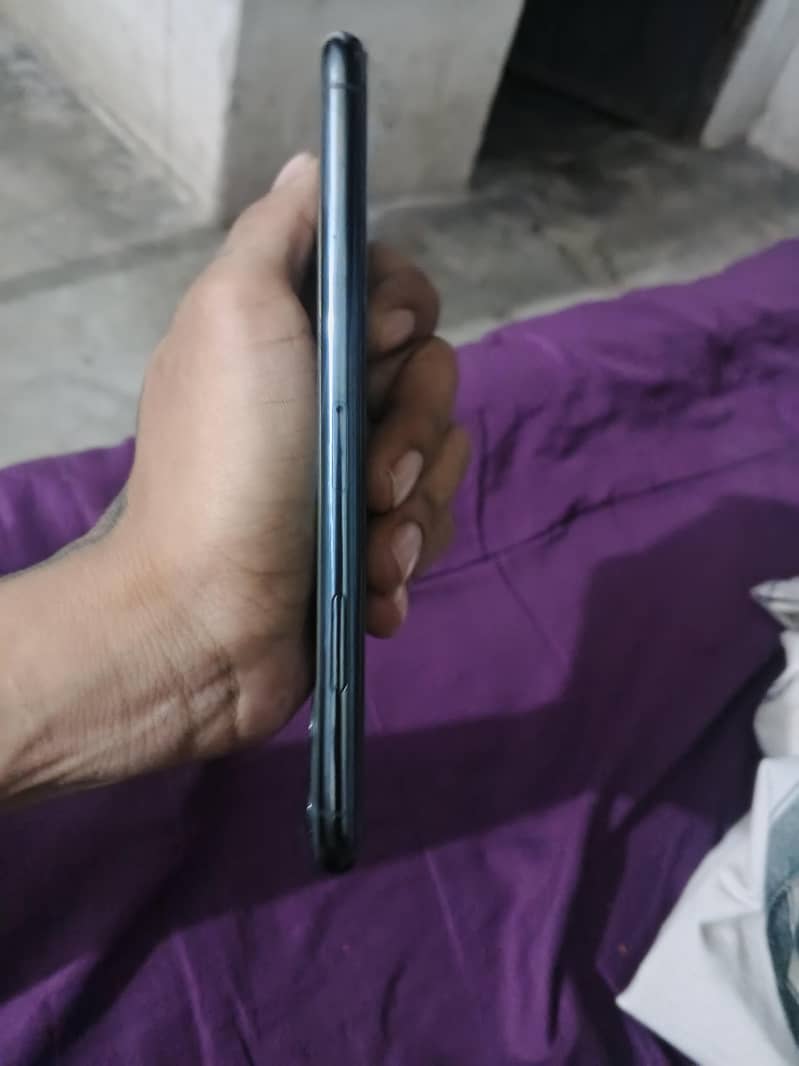 Apple iPhone 11 Pro Max 1