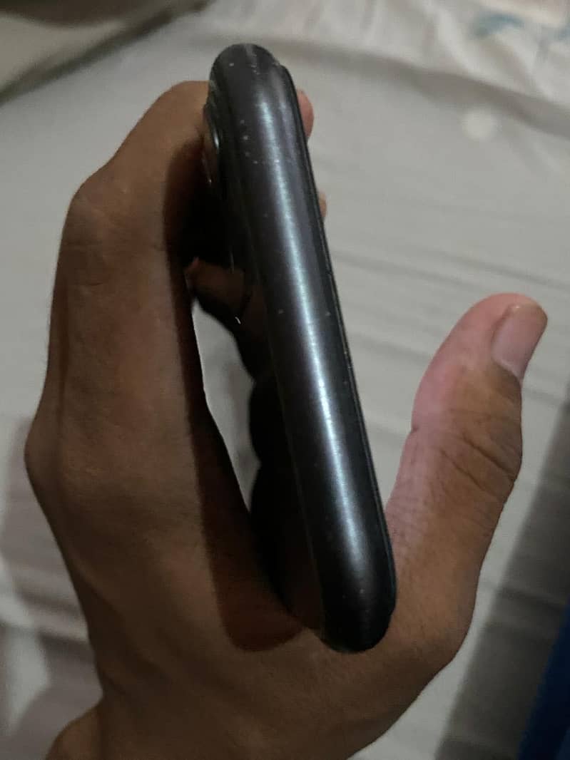 Apple iPhone 11 5