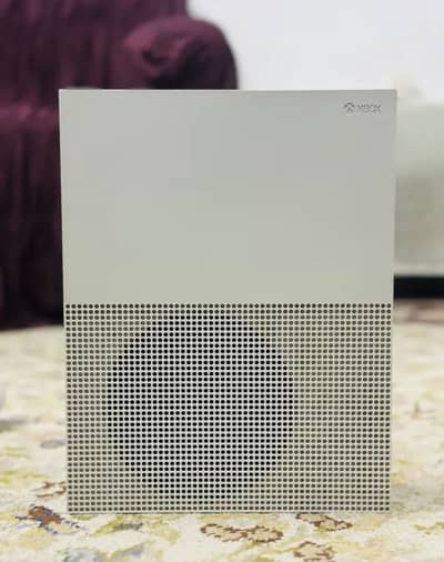 Xbox one S 10 by 9.5 condition