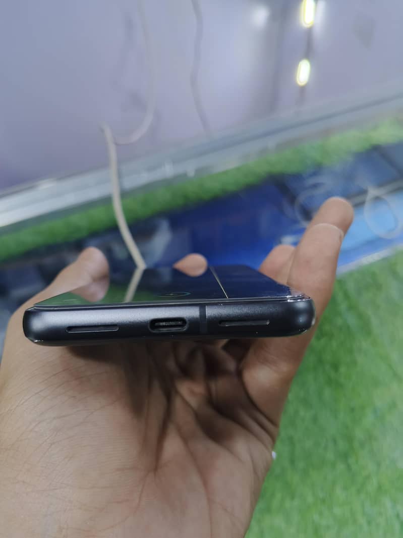Google Pixel 8 2