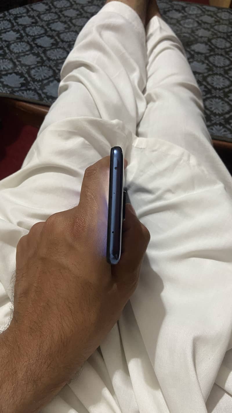 Xiaomi Redmi Note 9S 7