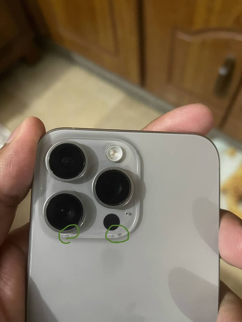 Apple iPhone 15 Pro Max 6