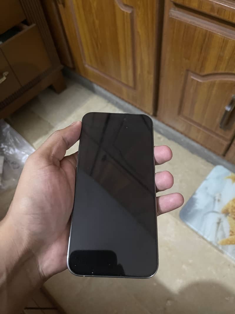 Apple iPhone 15 Pro Max 7