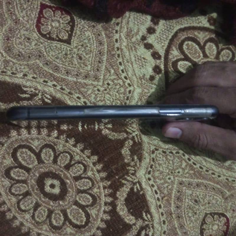 Apple iPhone 11 2
