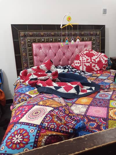 Bed, Almaari and Dressing