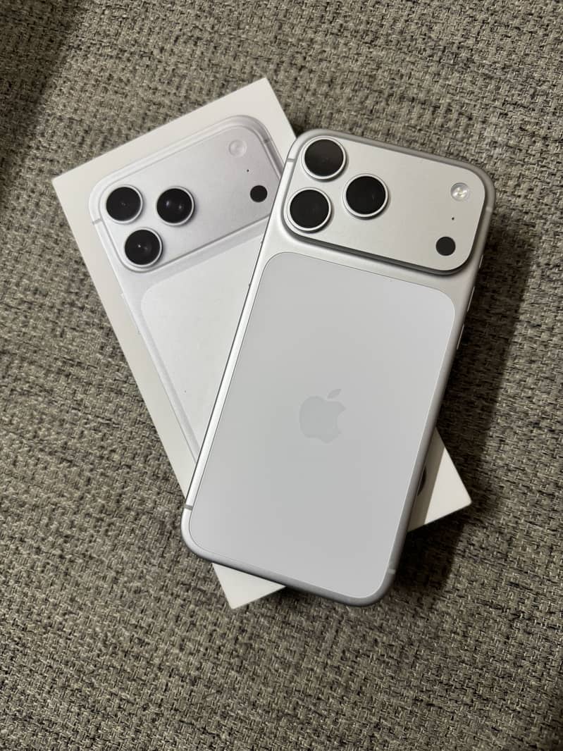 Apple iPhone 17 Pro Max 0