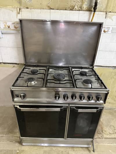 Kitchen skyflame cooking range