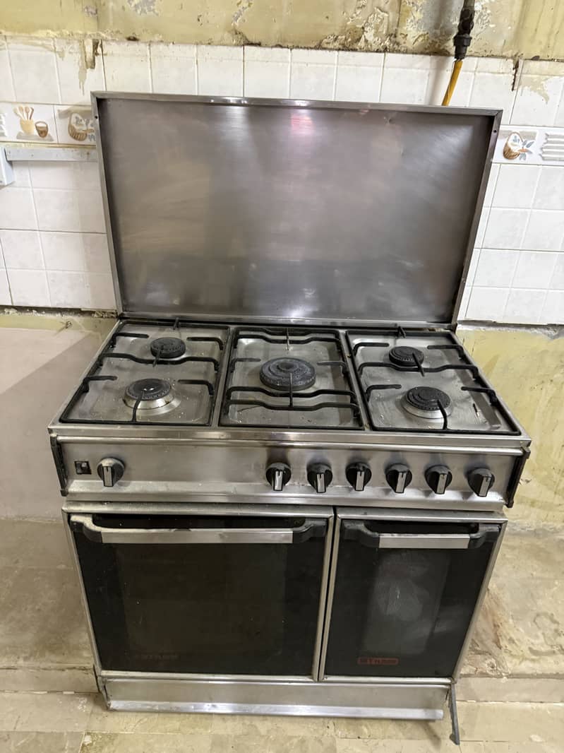 Kitchen skyflame cooking range 0
