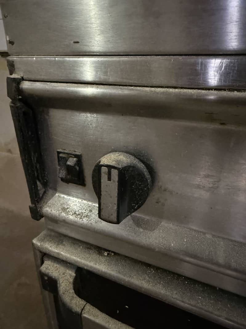 Kitchen skyflame cooking range 4