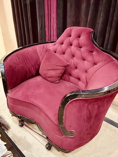 3 2 1 sofa set, 2 single seaters, 1 Center table