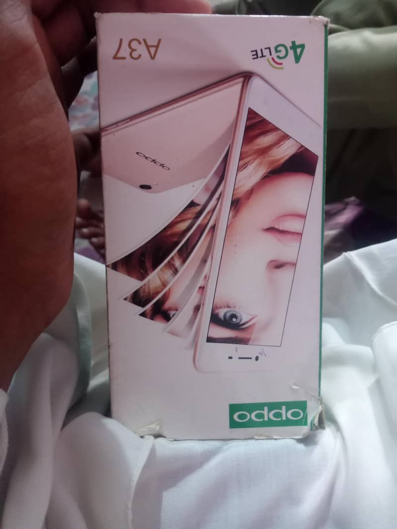 OPPO A37 0