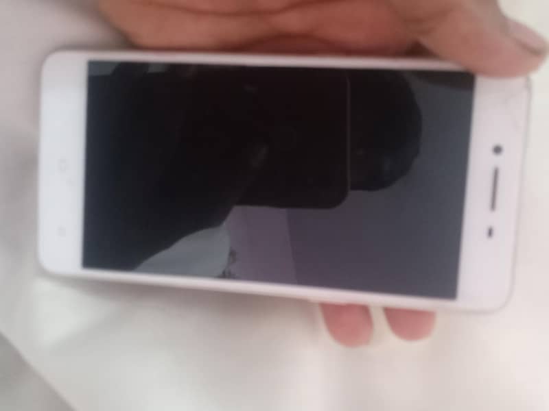 OPPO A37 3