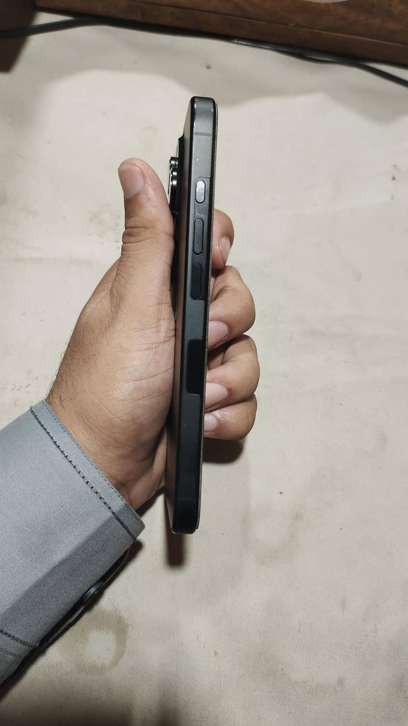Iphone 16pro JV 2